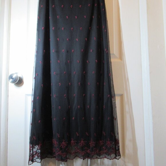 Morbid Threads Long Skirt Vintage Embroidered Black & Red Roses Flowers Goth - Picture 2 of 16